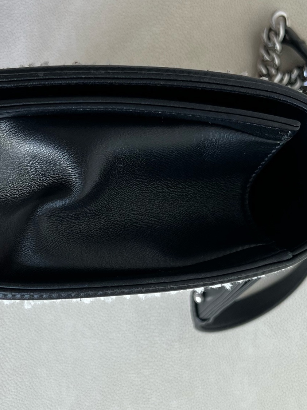 Chanel Black Quilted Calfskin Embroidered Boy Bag Medium - Picture 5 of 14